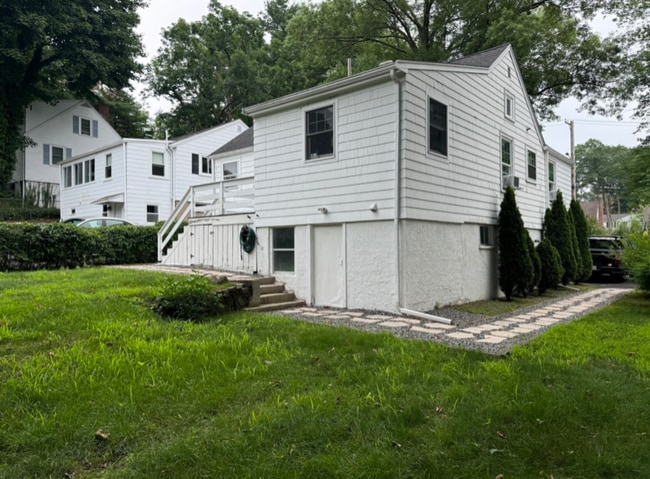 Building Photo - 16 Colburn St