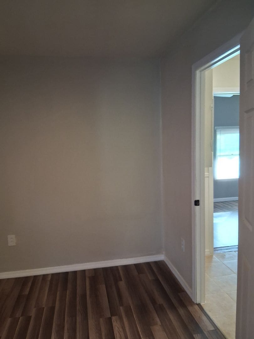 Building Photo - 5264 Whaley Dr