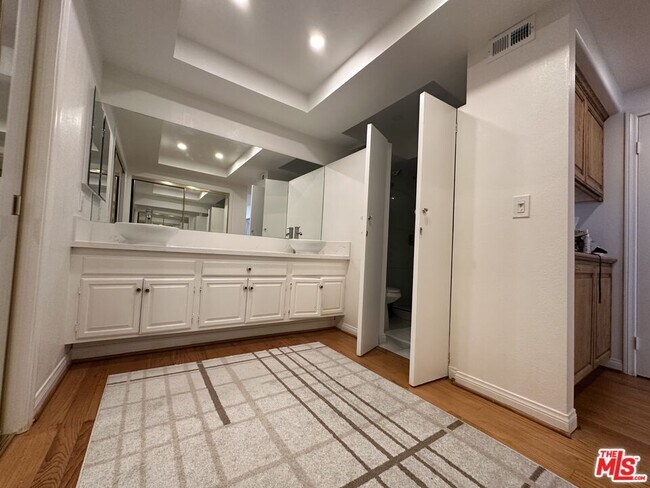 Building Photo - 2846 Angelo Dr