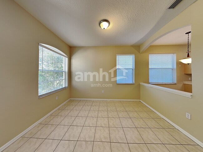 Building Photo - 15238 Searobbin Dr