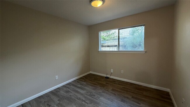 Building Photo - 1006 Grand Jct Dr