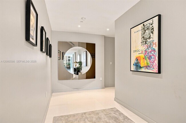 Building Photo - 300 Biscayne Blvd Way