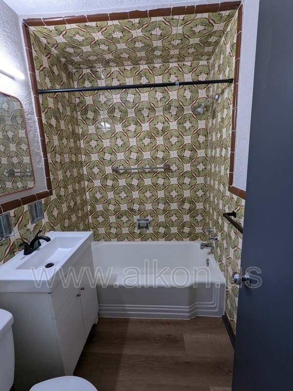 Building Photo - 4205 Coleridge St