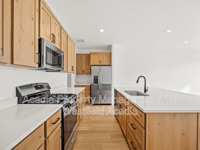 Building Photo - 226 E 860 S