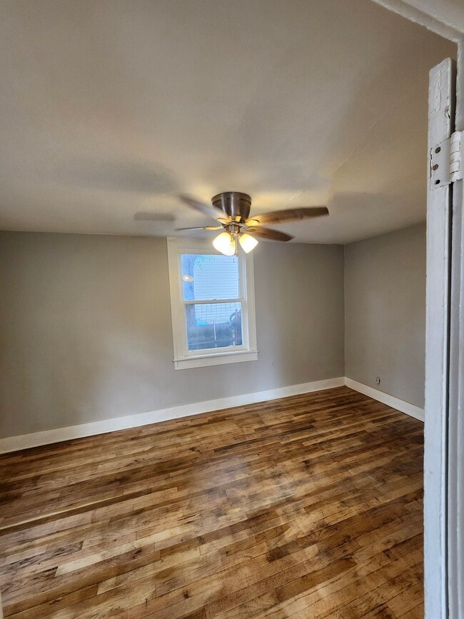 Building Photo - 408 A St