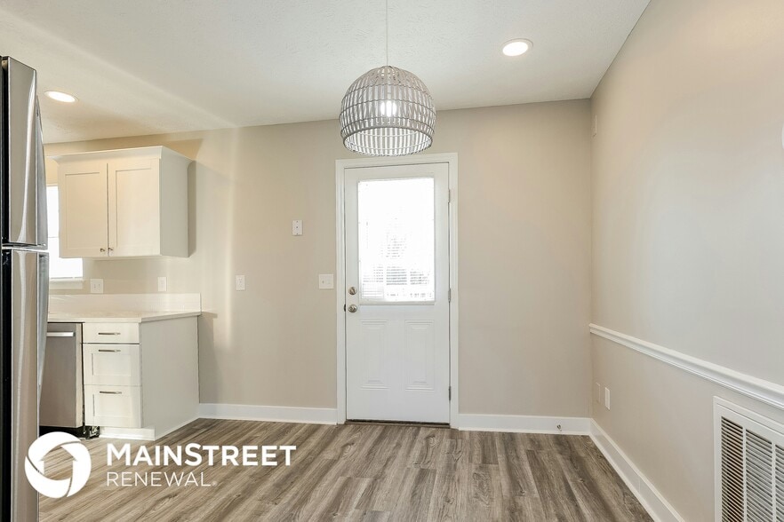 Building Photo - 2403 Planter Ct