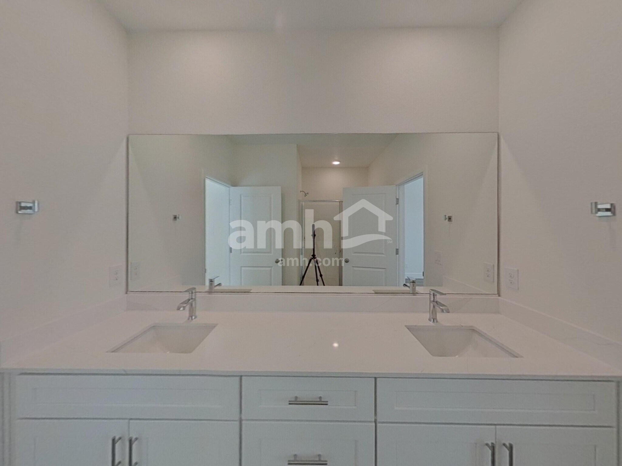 Building Photo - 901 English Primrose St