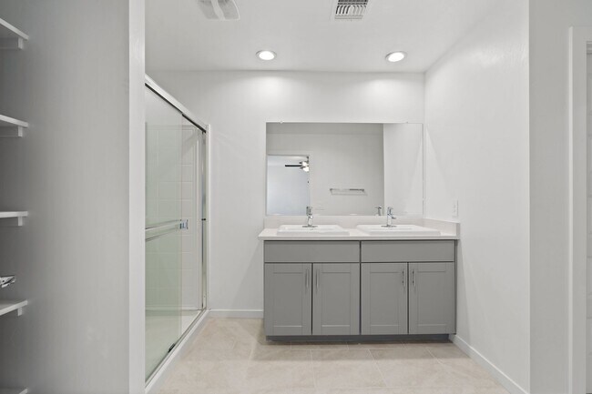 Building Photo - 13276 N Jessett Ln