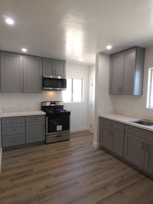 Primary Photo - ***COMING SOON***$500 OFF 1ST MONTH*** SPACIOUS 3 BEDROOM 1 BATHROOM REMODELED HOME WITH GARAGE A...