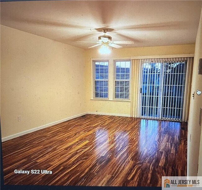 Building Photo - 126 Concordia Cir