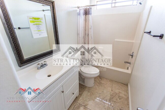 Building Photo - 1576 E Jasper Ct