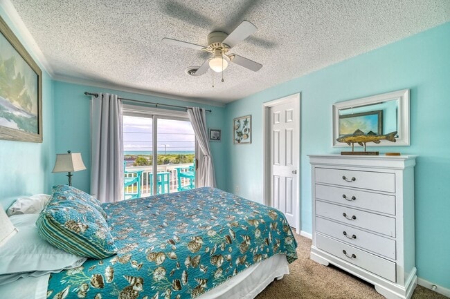 Building Photo - FULLY FURNISHED OFF-SEASON RENTAL - AVAILA...