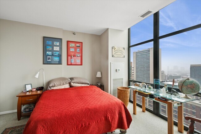 Building Photo - 435 W Erie St