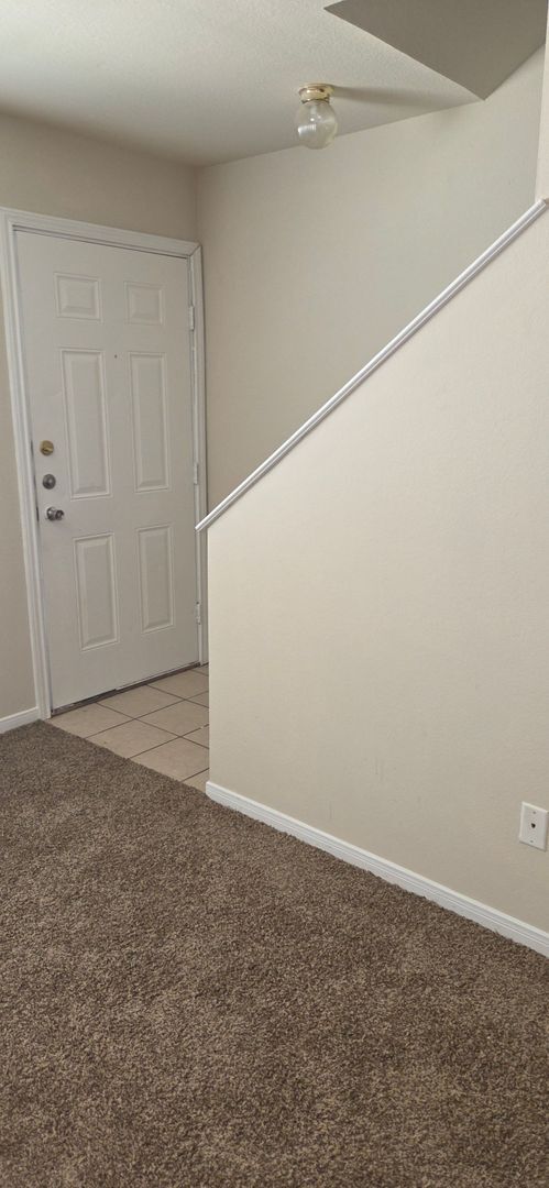 Building Photo - 809 Leifester Cir