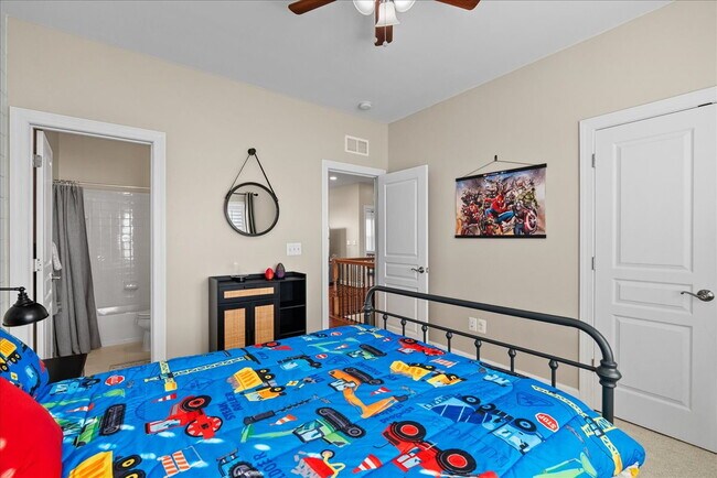 Building Photo - Elegant Single-Family Residence with Upscale Finishes in Amenity-Rich Community