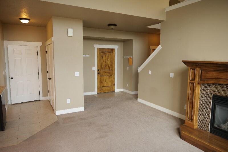 Building Photo - 713 Mystic Creek Way