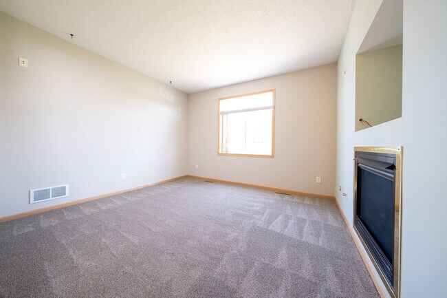 Building Photo - 6642 Pine Crest Trail S