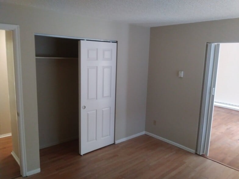 Building Photo - 14852 E Kentucky Dr