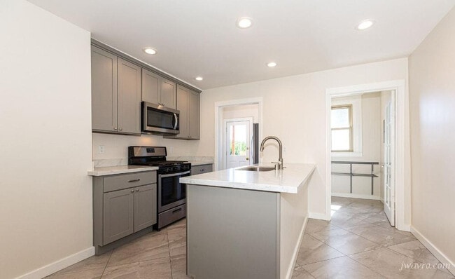 Building Photo - 4223 23rd St