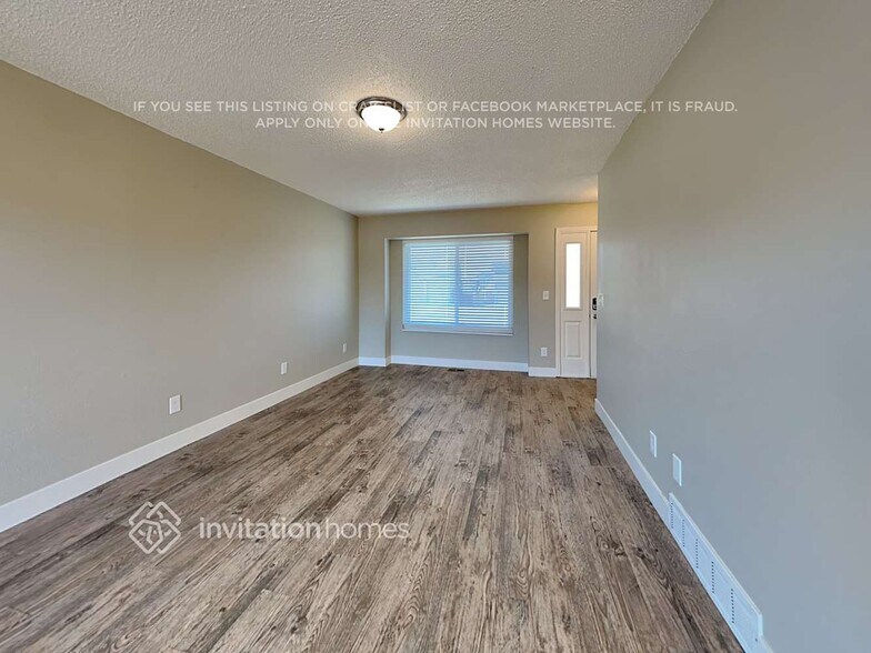 Building Photo - 1125 Hallamwood Dr