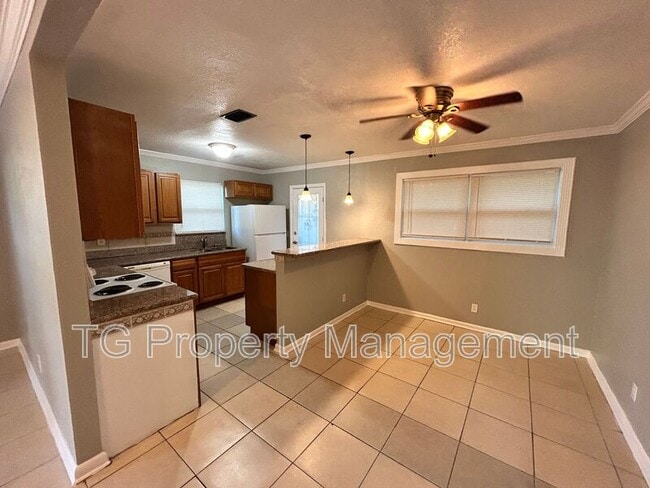 Building Photo - 6724 Cherbourg Ave S