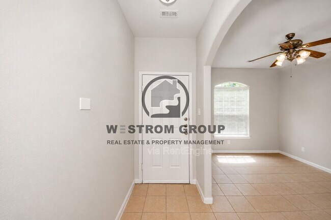 Building Photo - 12645 Forest Lawn Rd