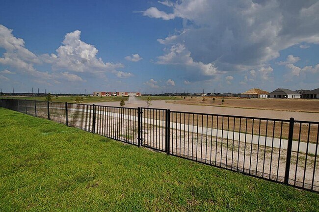 Building Photo - 23607 Legano Dr
