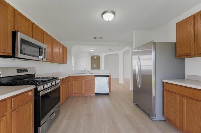 Building Photo - 17817 Majestic Elm Ln