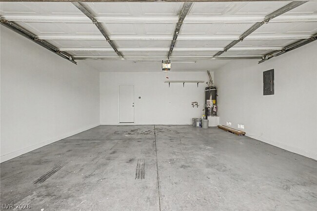 Building Photo - 571 Kavanagh Pl