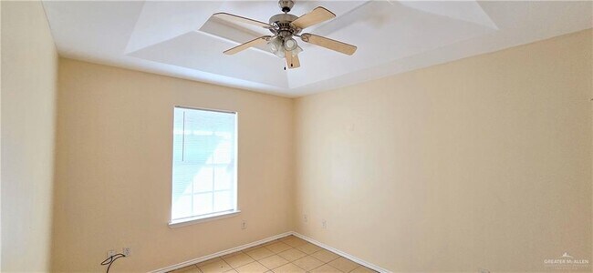 Building Photo - 1302 W Prosperity Dr