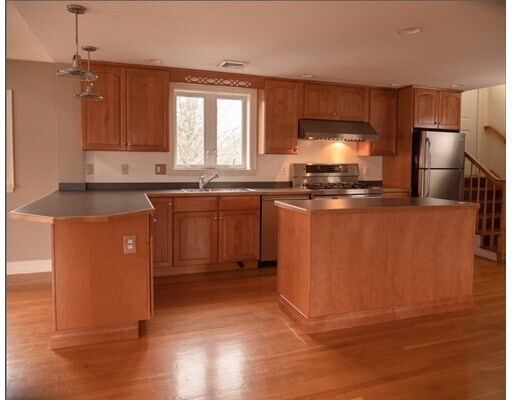 Primary Photo - 2110 Washington St