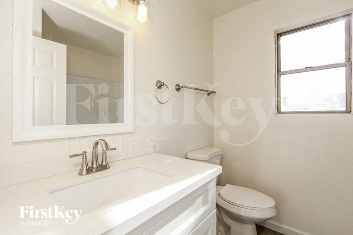 Building Photo - 8555 W Sunnyslope Ln