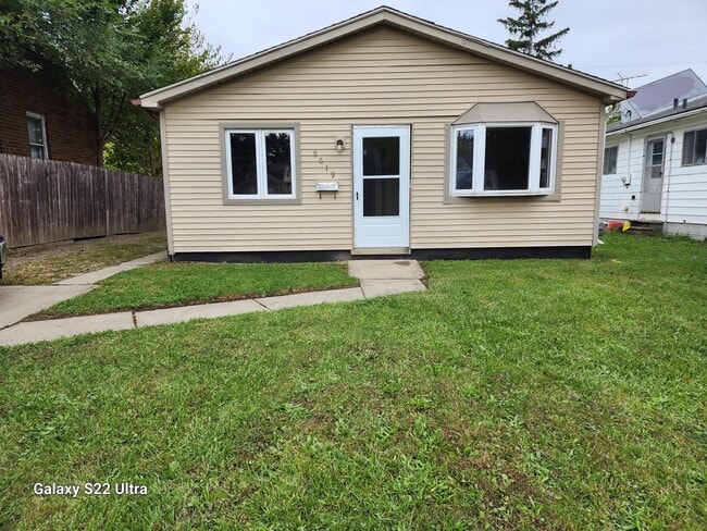 Building Photo - 8619 Republic Ave