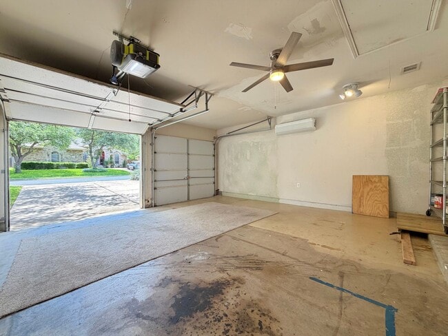 Building Photo - 12518 Zeller Ln
