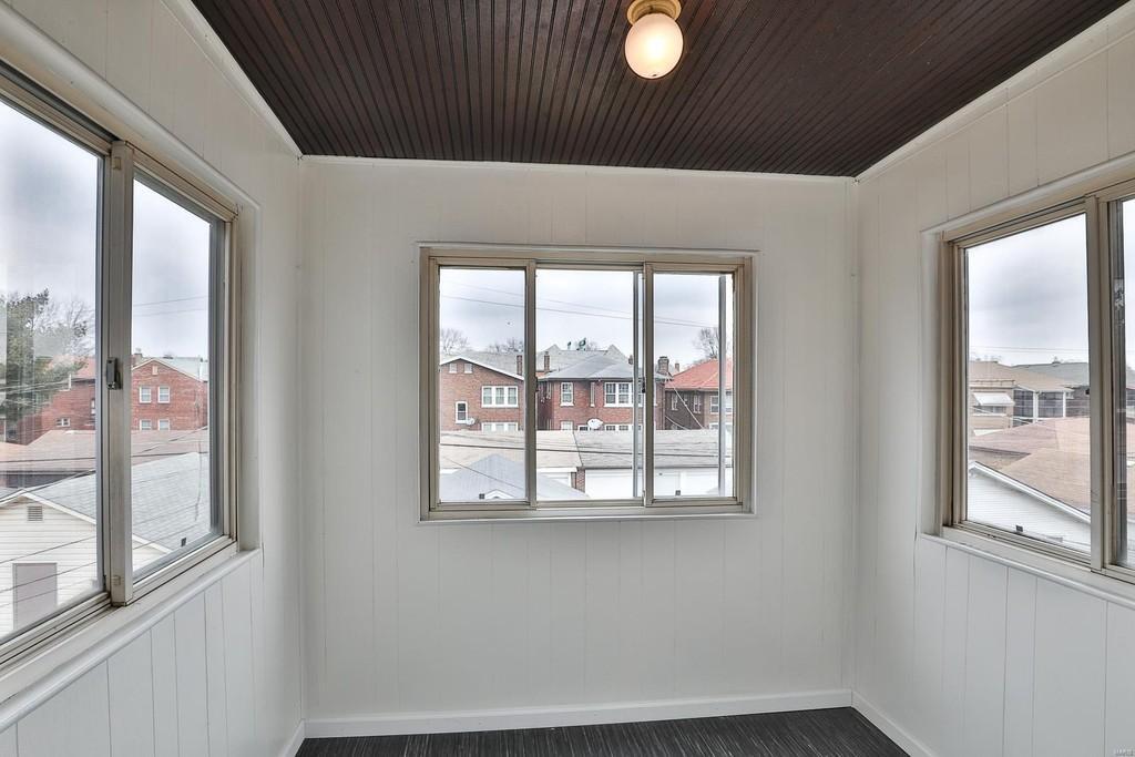 Sunroom/Office - 3933 Fillmore St