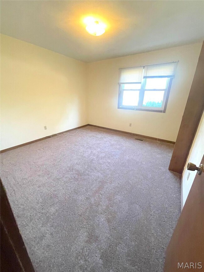 Building Photo - 301 Brian Dr