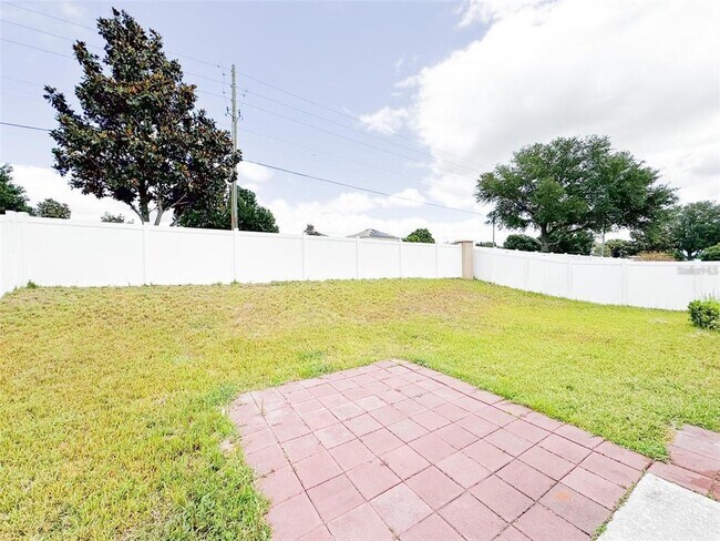 Building Photo - 5525 Forest Ridge Dr