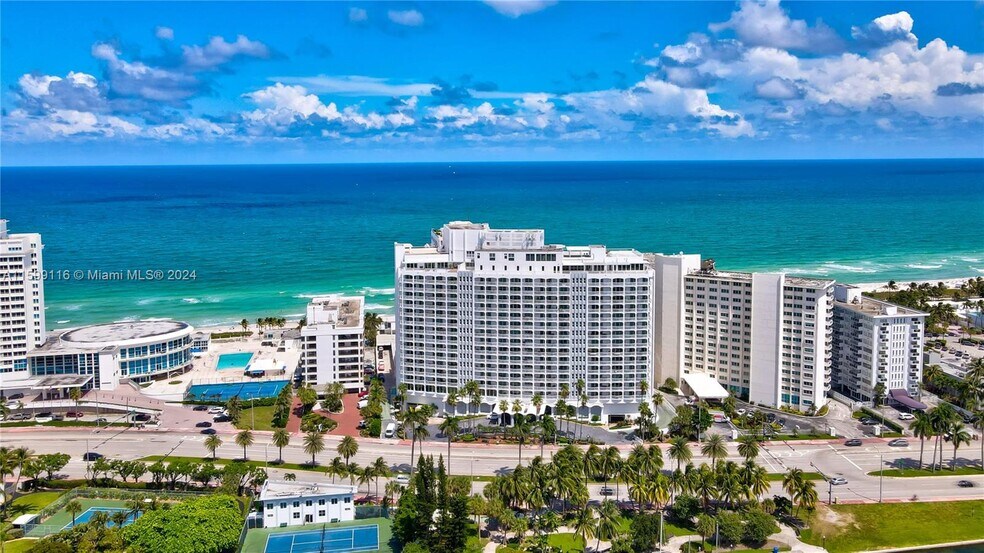 Building Photo - 5401 Collins Ave