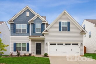 Building Photo - 715 Pollyanna Dr