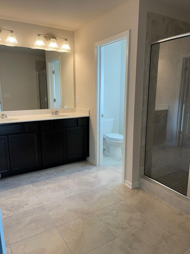 Building Photo - 1186 Arrowlake Rd