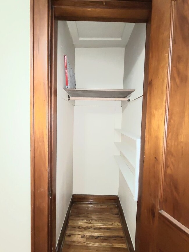 Building Photo - 34 W Tulane Rd