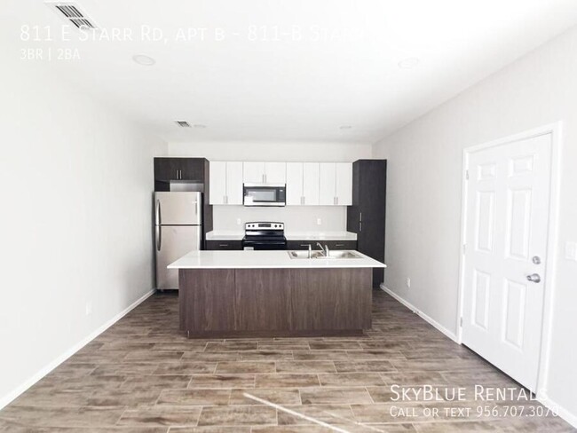 Building Photo - 811 E Starr Rd
