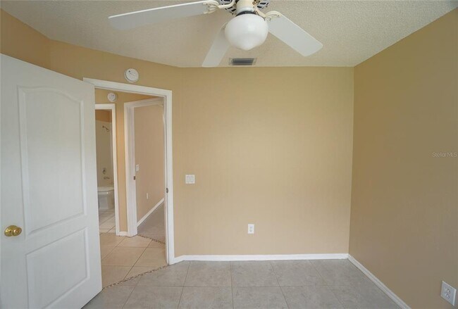 Building Photo - 406 Sonoma Dr
