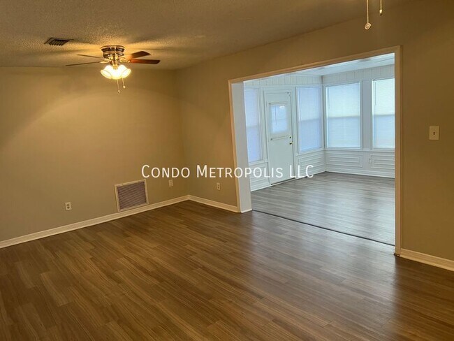 Building Photo - 7924 Sun Vista Way