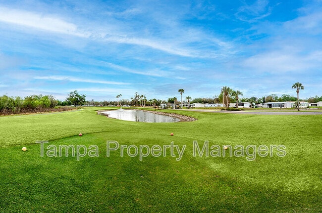 Building Photo - 242 Country Ln