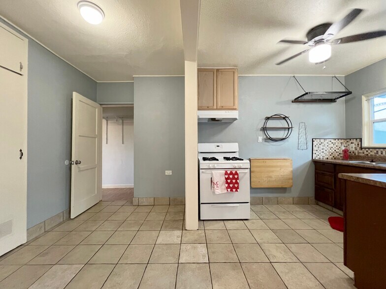 Building Photo - 3373 Falcon Ave