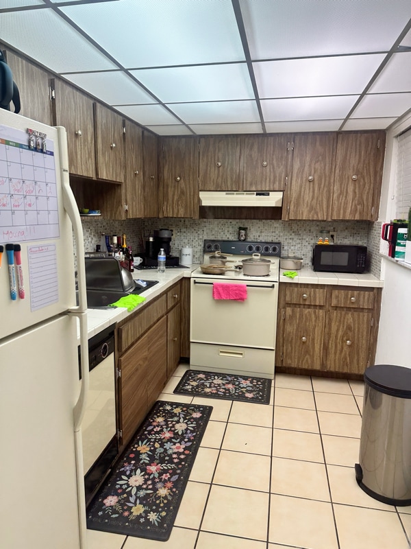 Building Photo - 9120 Fontainebleau Blvd