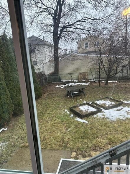 Building Photo - 143 Fiat Ave