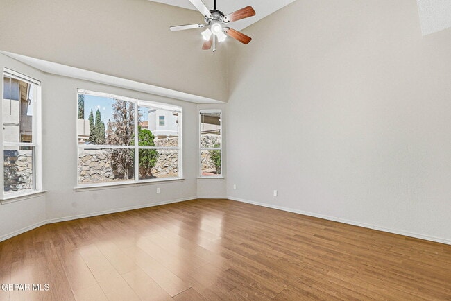 Building Photo - 1445 Paseo De Flor St