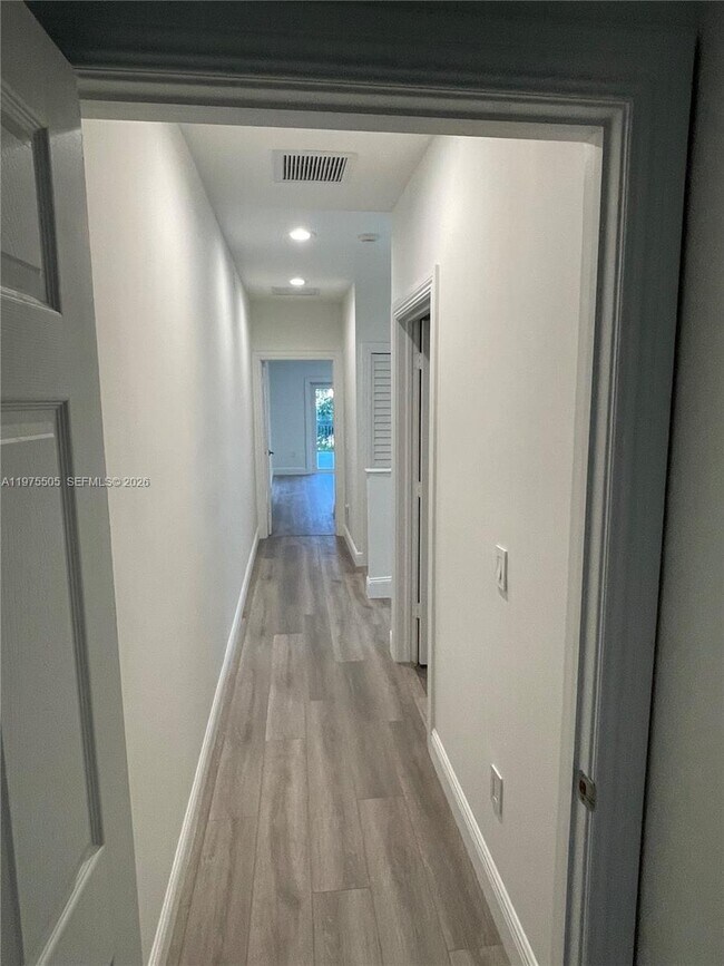 Building Photo - 2840 Shipping Ave